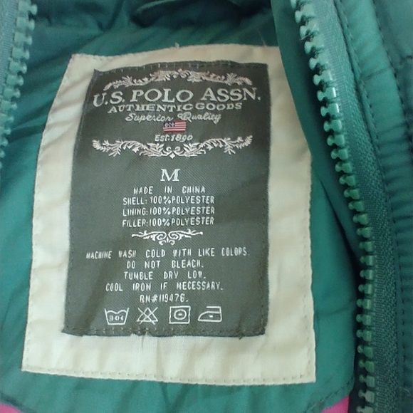 Us Polo Association puffer vest size medium green with big pink pony. - Picture 8 of 8